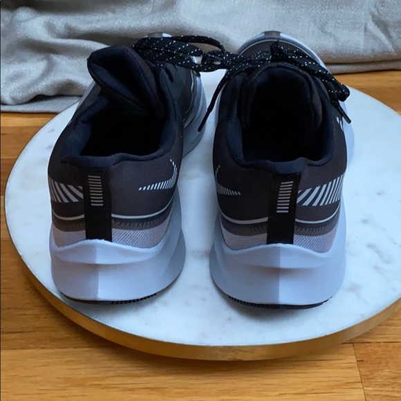 Nike Zoom water Repellent - Picture 3 of 6